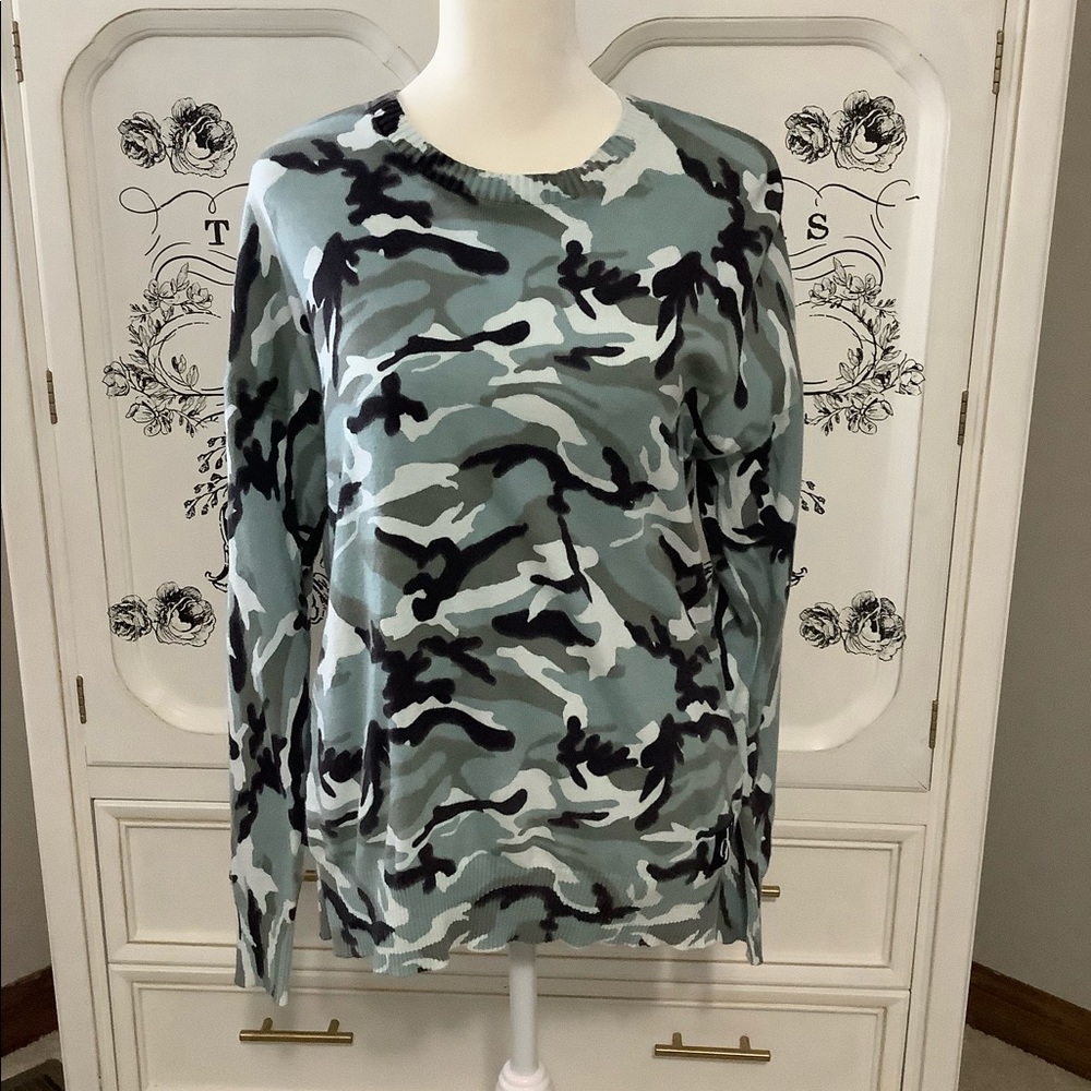 Calvin Klein pullover sweater